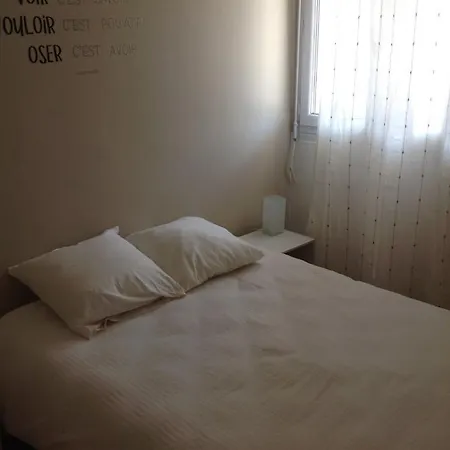 Bir Hakeim Sleepy Apartment Nimes
